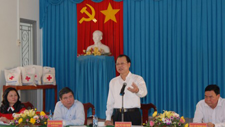 Visita vicepresidente Vu Van Ninh a provincia sureña Ben Tre